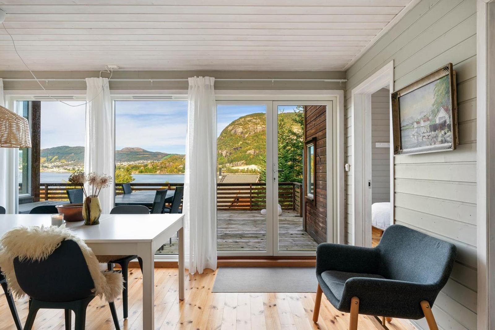 Вилла Charming House Located By The Fjord With The Pultpitrock Within Short Distance Йёрпеланн Экстерьер фото