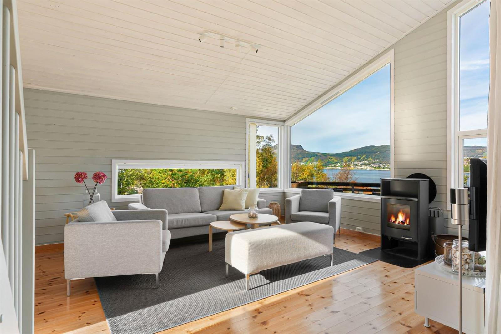 Вилла Charming House Located By The Fjord With The Pultpitrock Within Short Distance Йёрпеланн Экстерьер фото