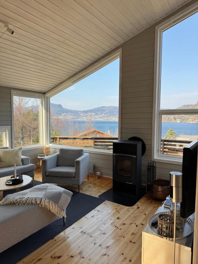 Вилла Charming House Located By The Fjord With The Pultpitrock Within Short Distance Йёрпеланн Экстерьер фото